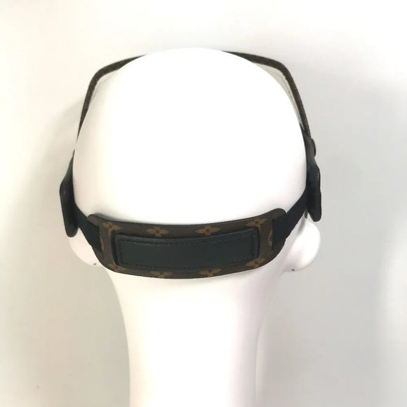 AUTHENTICITY GUARANTEED LOUIS VUITTON Monogram Viger LV Shield - Picture 4 of 7